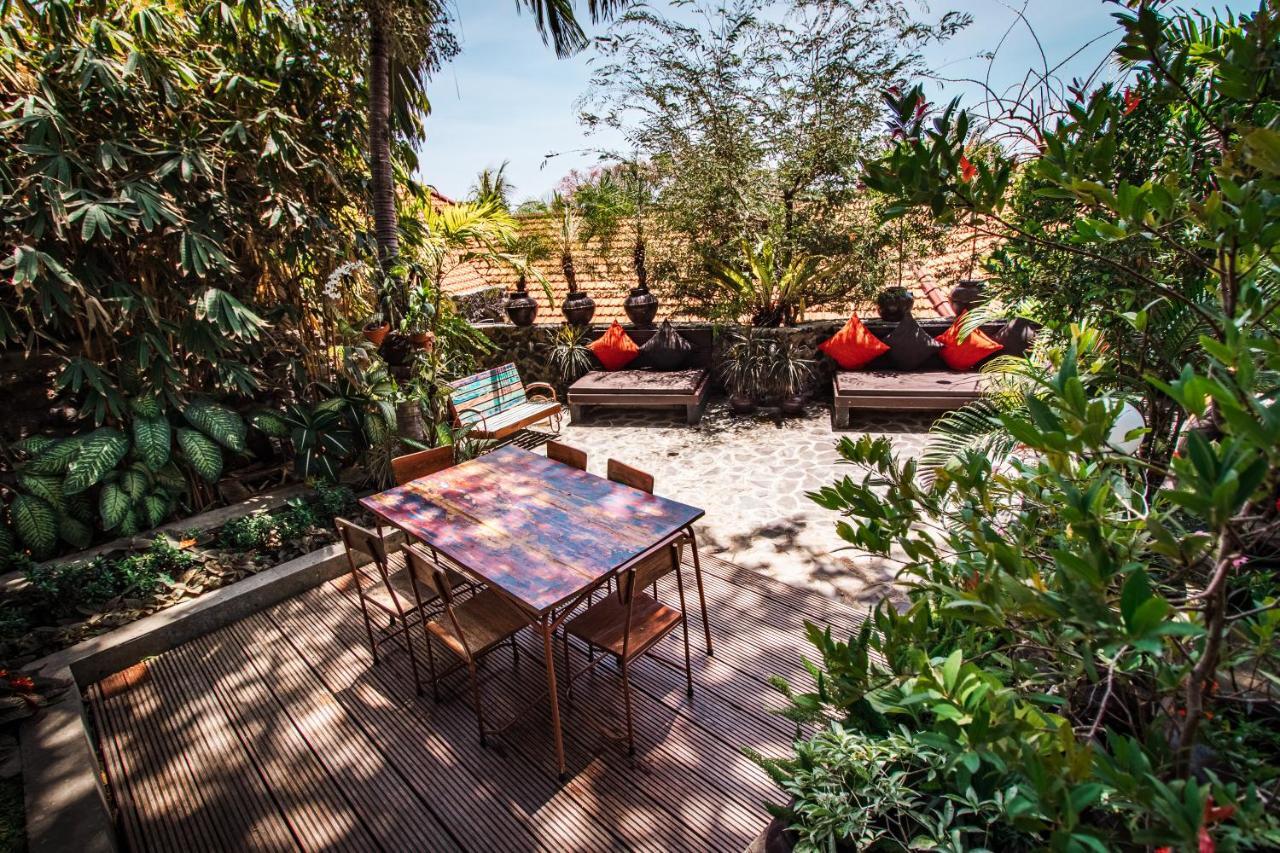 Villa Bukit Malas อาเม็ด ภายนอก รูปภาพ