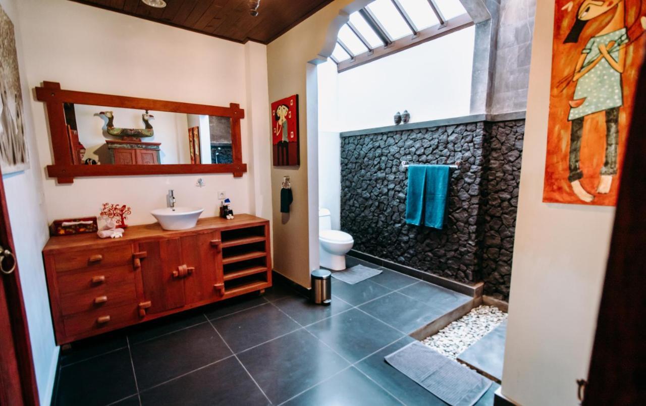 Villa Bukit Malas อาเม็ด ภายนอก รูปภาพ